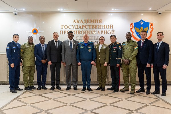 МЧС России проведет обучение иностранных специалистов в рамках гуманитарного проекта